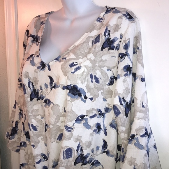 NWT AGB Women's Floral Top Size Large - Picture 4 of 14
